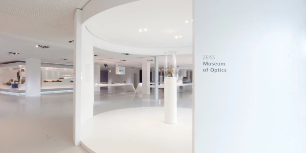 光學(xué)設(shè)備展廳設(shè)計(jì)案例分享 光學(xué)設(shè)備展廳設(shè)計(jì)案例分享